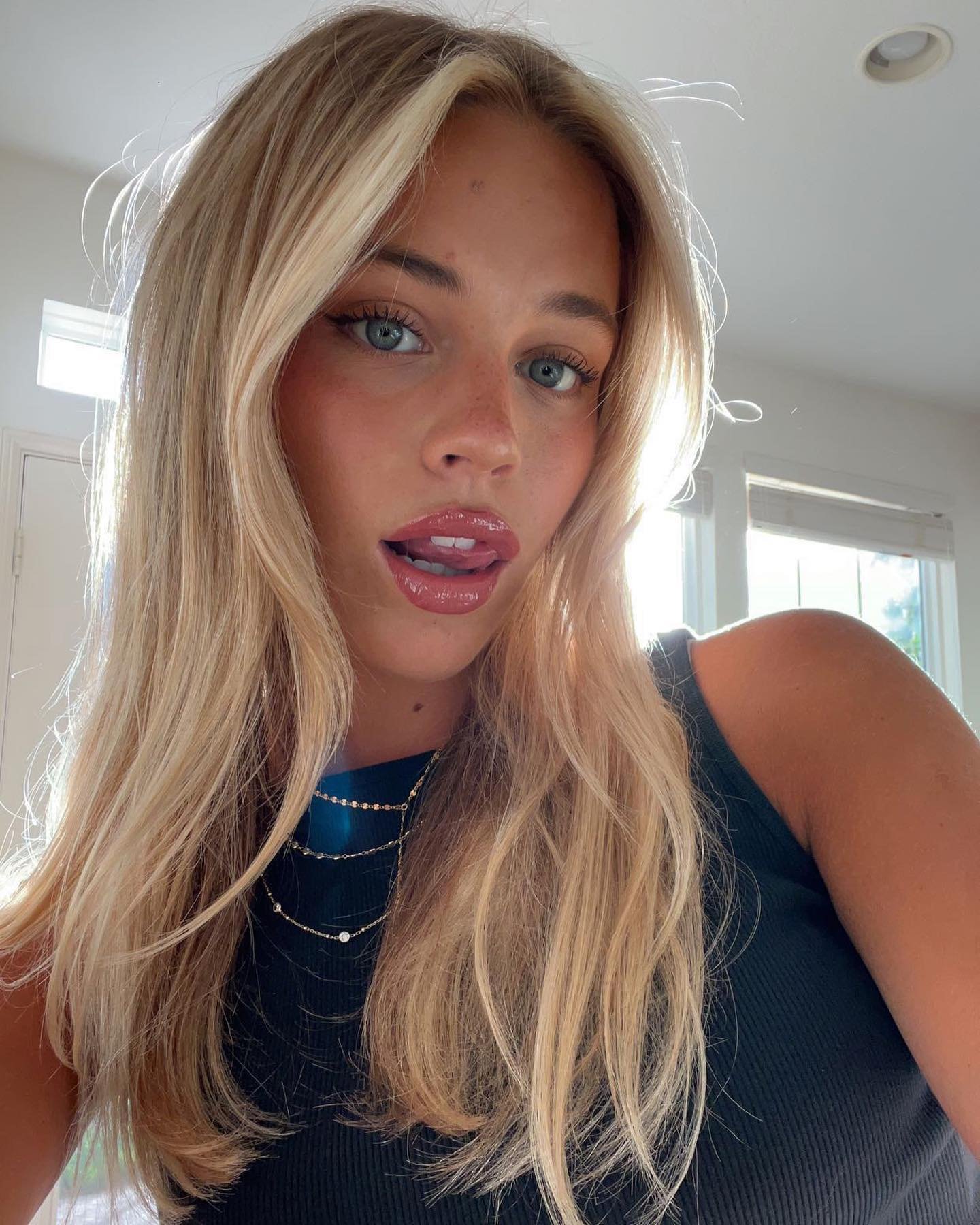 AINO
